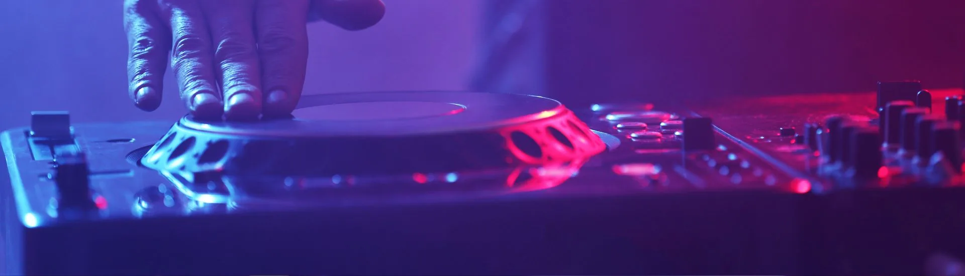 Leie DJ i Oslo: tips, pris og hva du faktisk trenger å vite