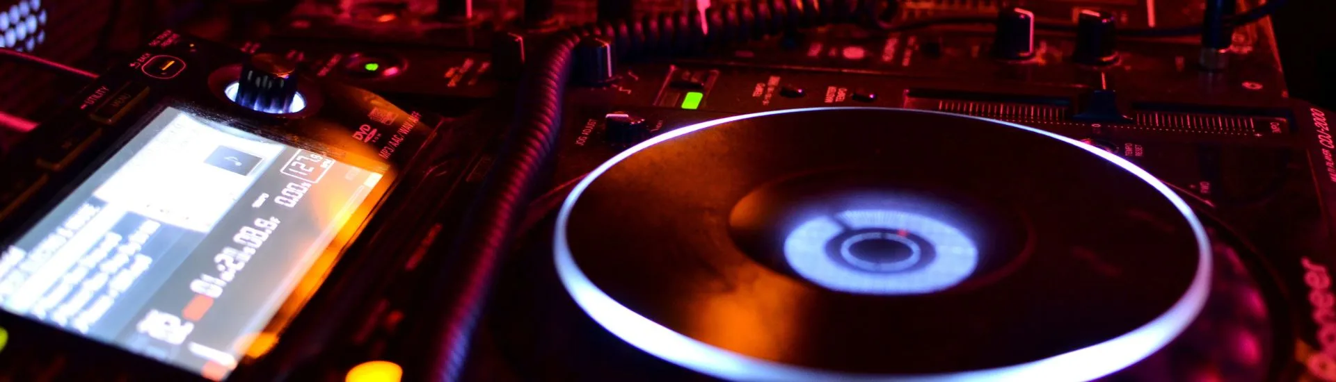 DJ til silent disco: trenger du det og hva koster det?