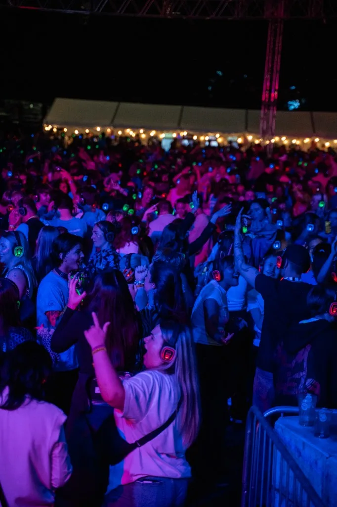 Stort silent disco festival